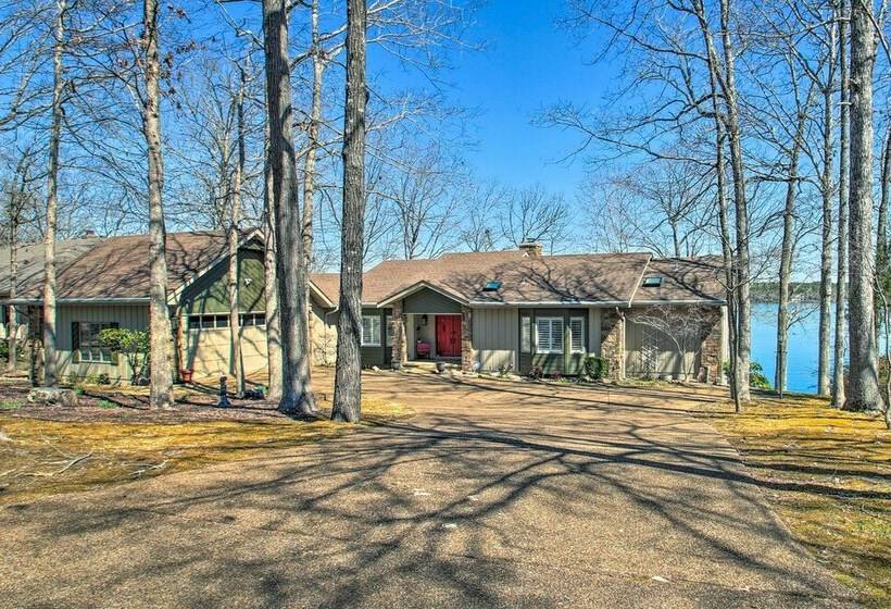 Hot Springs Village Lakehouse Near Golfing!