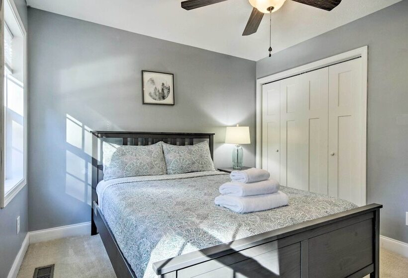 Idyllic Pinehurst Home, Near Golf Course!