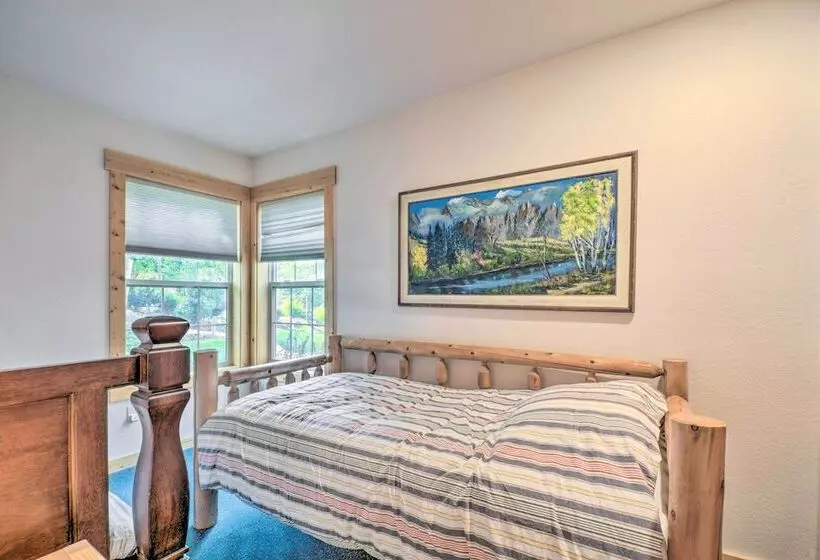 Klamath Falls Family Cottage: Hike & Explore!