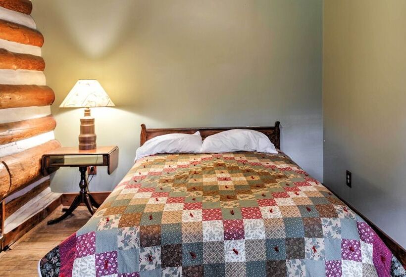 Lakefront Mercer Cabin W/ Fire Pit & Porch