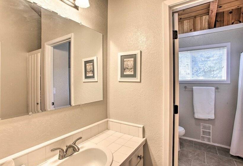 Lakefront Getaway W/ Hot Tub ~ 14 Mi To Schweitzer