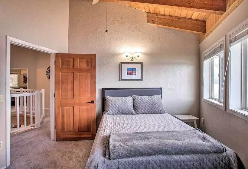 Lakefront Getaway W/ Hot Tub ~ 14 Mi To Schweitzer