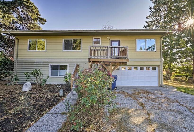Lakefront Lynwood Home W/ Deck 19 Mi To Seattle!