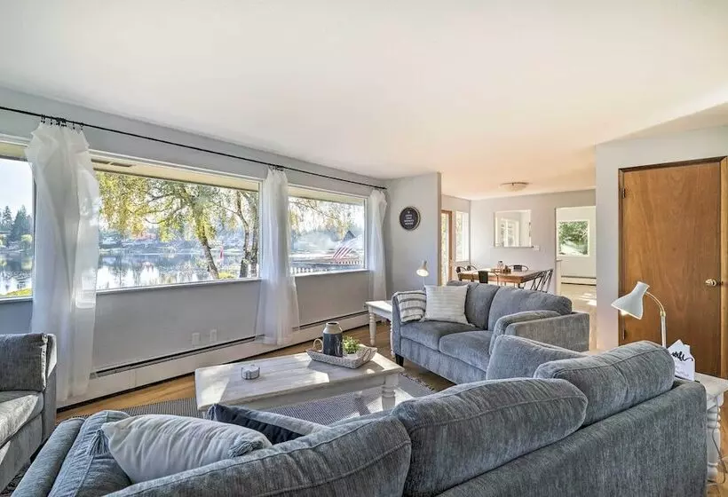 Lakefront Lynwood Home W/ Deck   19 Mi To Seattle!