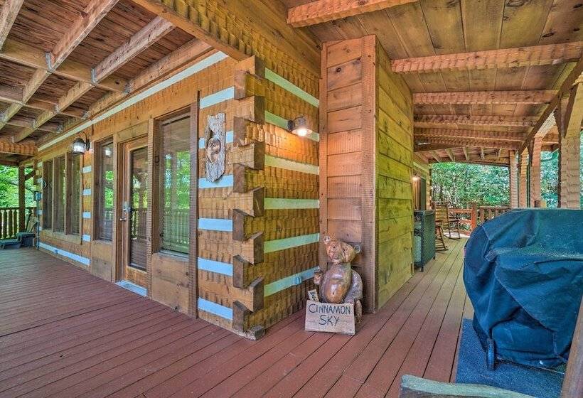 Cabin W/ Decks & Fireplace: 11 Mi To Pigeon Forge!