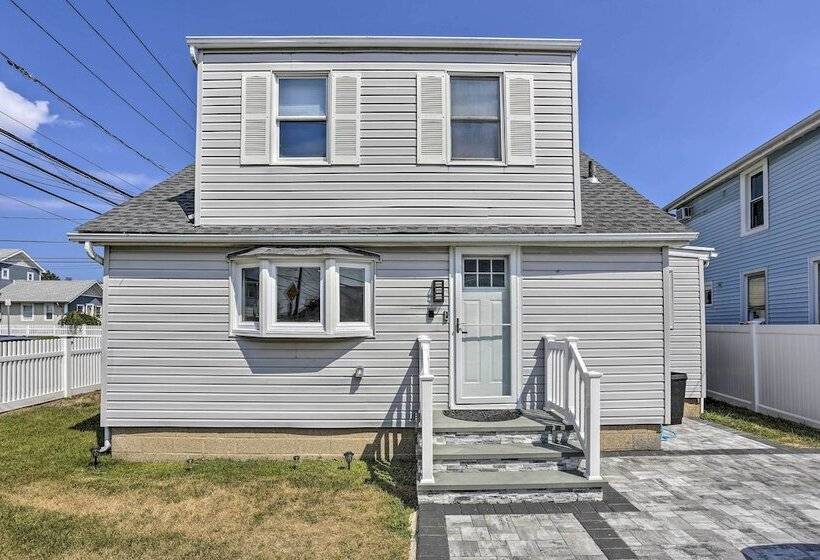 Long Island Home Near Beaches & Golf