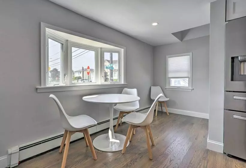 Long Island Home Near Beaches & Golf