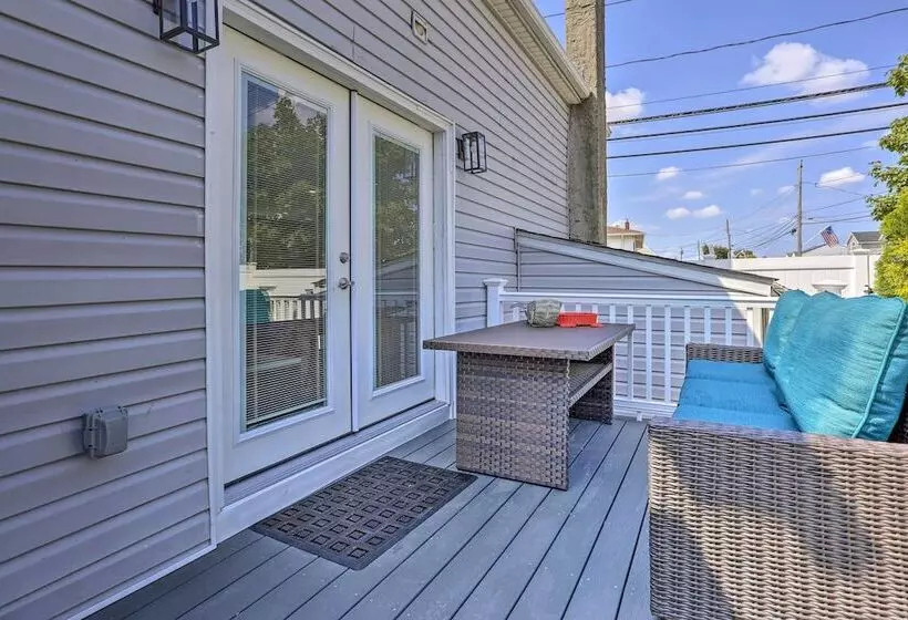 Long Island Home Near Beaches & Golf