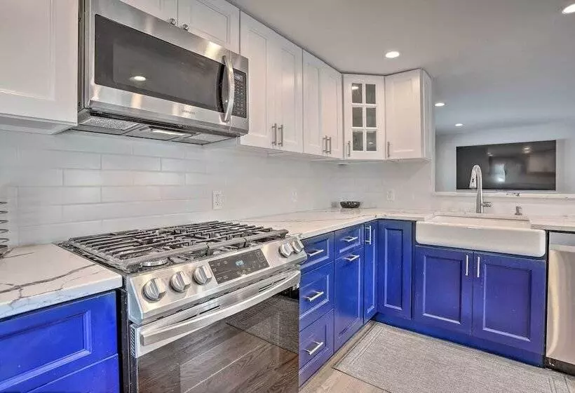 Long Island Home Near Beaches & Golf