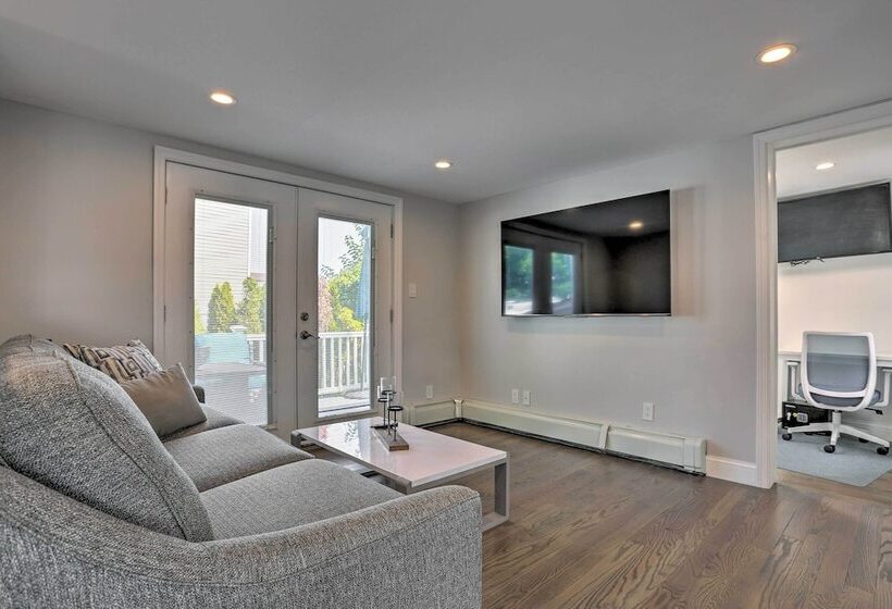 Long Island Home Near Beaches & Golf