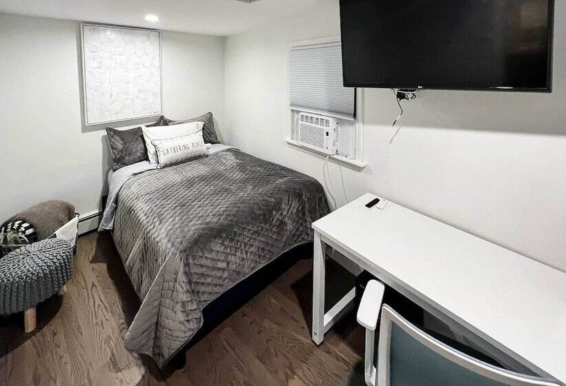 Long Island Home Near Beaches & Golf