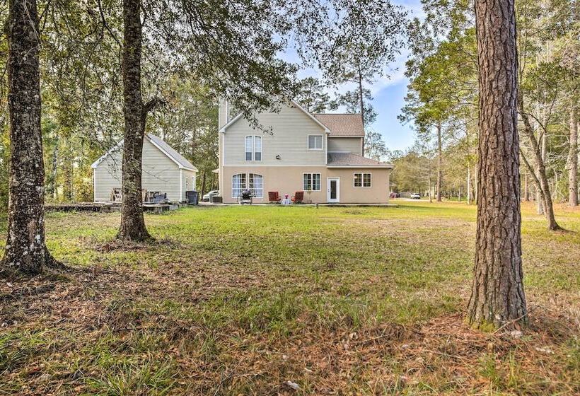 Luxe Home W/ Yard Near Lake Pontchartrain!