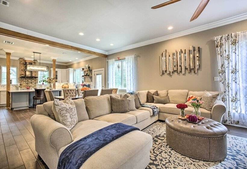 Luxe Home W/ Yard Near Lake Pontchartrain!