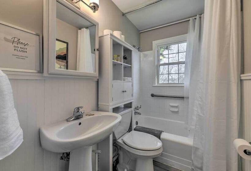 Mid Century Modern Cottage In Ardmore Area!