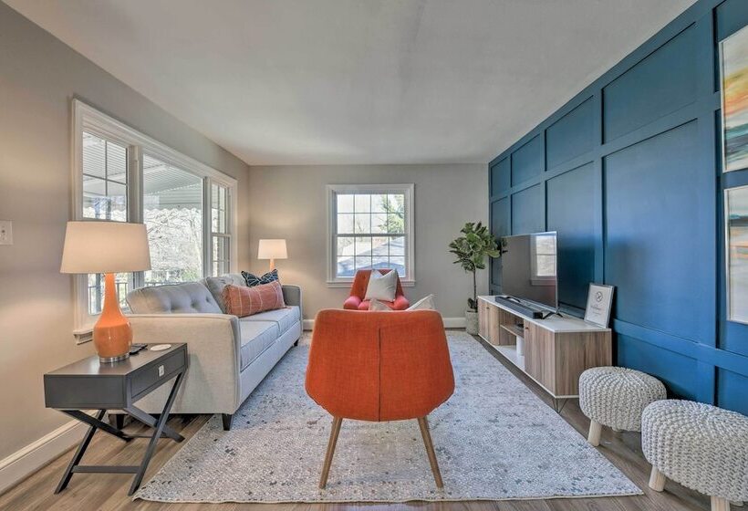 Mid Century Modern Cottage In Ardmore Area!