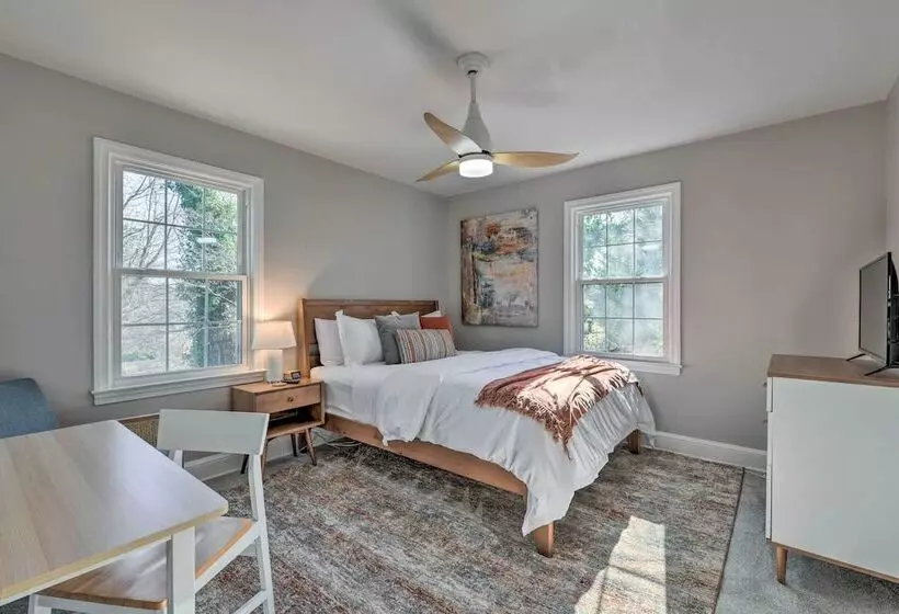 Mid Century Modern Cottage In Ardmore Area!