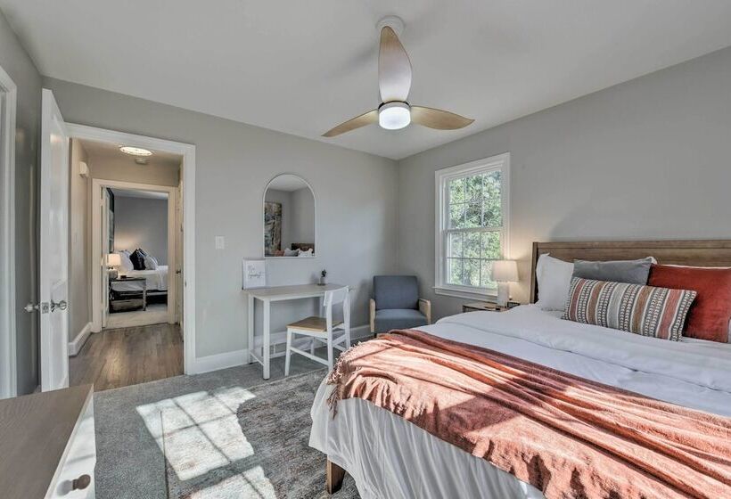 Mid Century Modern Cottage In Ardmore Area!