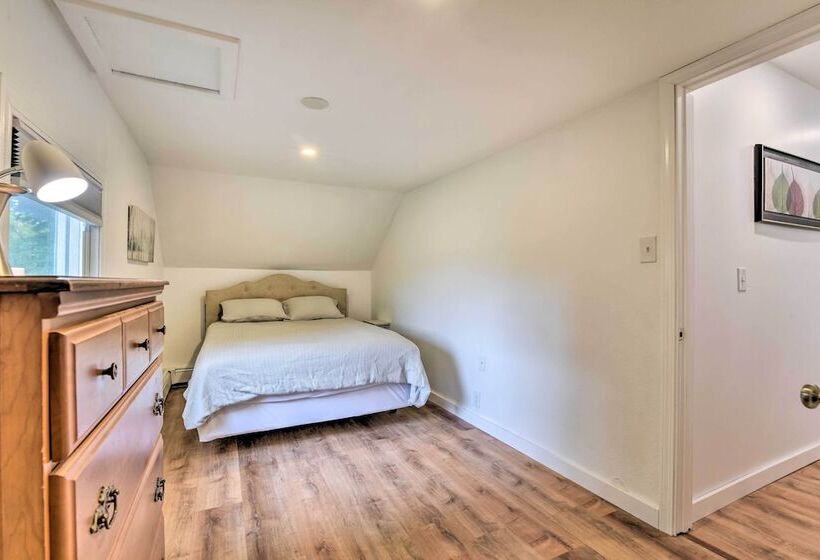 Centrally Located Mount Pleasant Retreat!