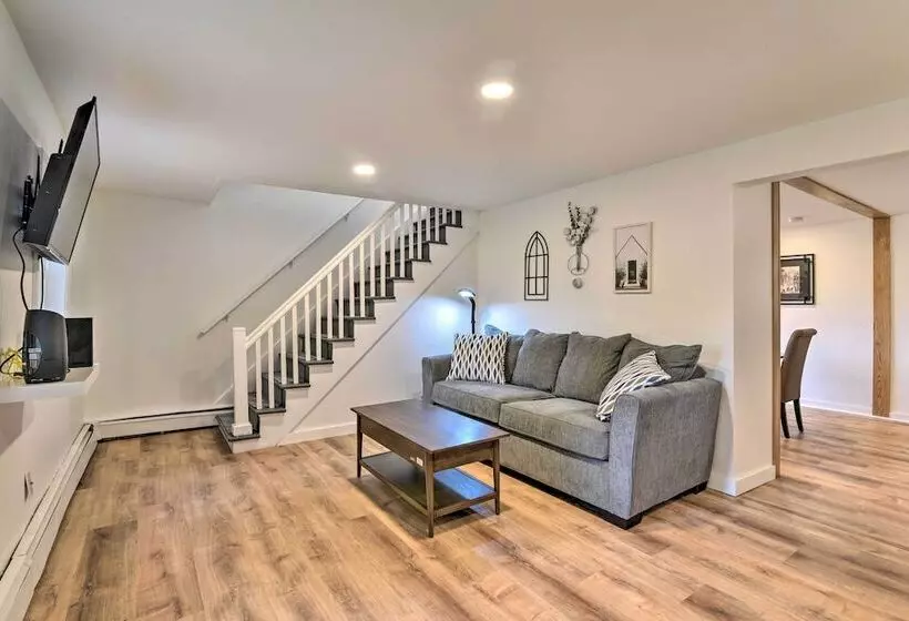 Centrally Located Mount Pleasant Retreat!