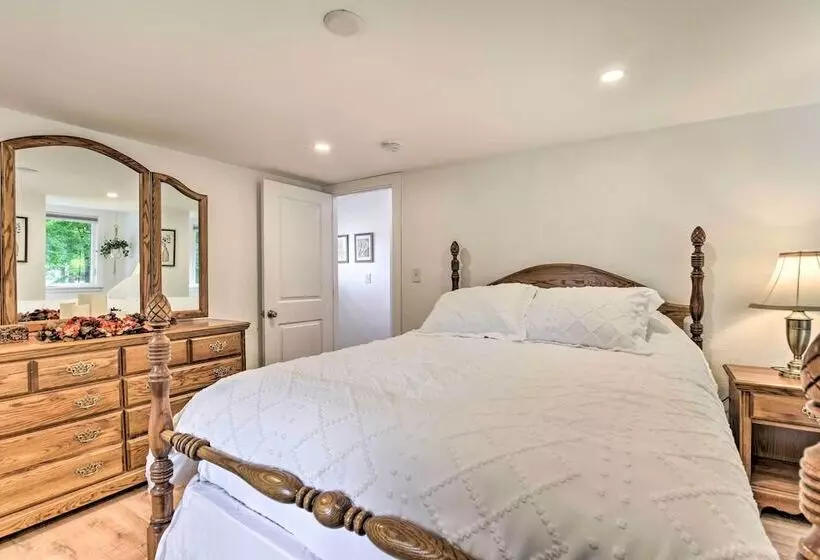 Centrally Located Mount Pleasant Retreat!