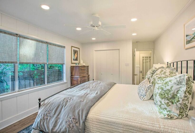 Newly Updated & Charming Azalea District Home