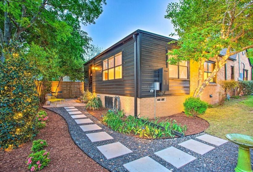 Newly Updated & Charming Azalea District Home