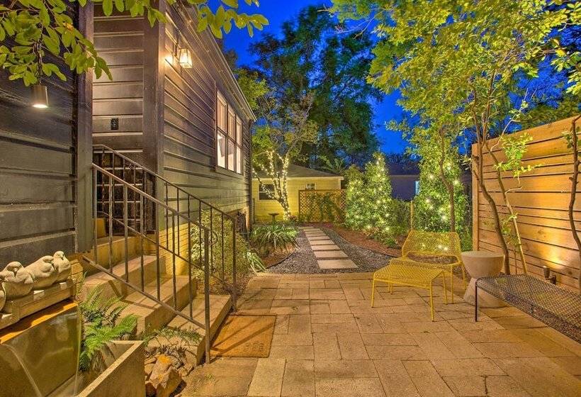 Newly Updated & Charming Azalea District Home