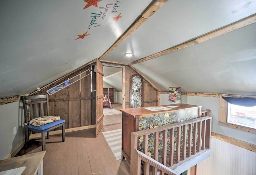 Pet Friendly Harper Farmhouse W/ Large Deck!