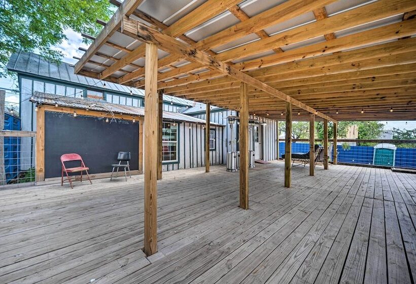 Pet Friendly Harper Farmhouse W/ Large Deck!