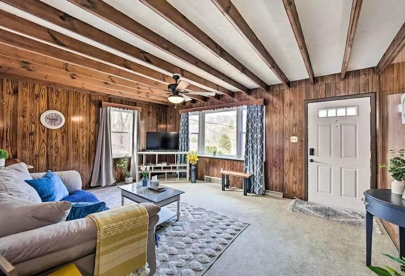 Pet Friendly Mohnton House Near Golf Course!