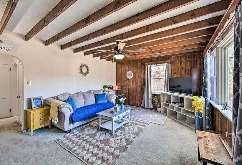 Pet Friendly Mohnton House Near Golf Course!