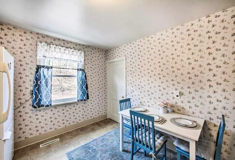 Pet Friendly Mohnton House Near Golf Course!