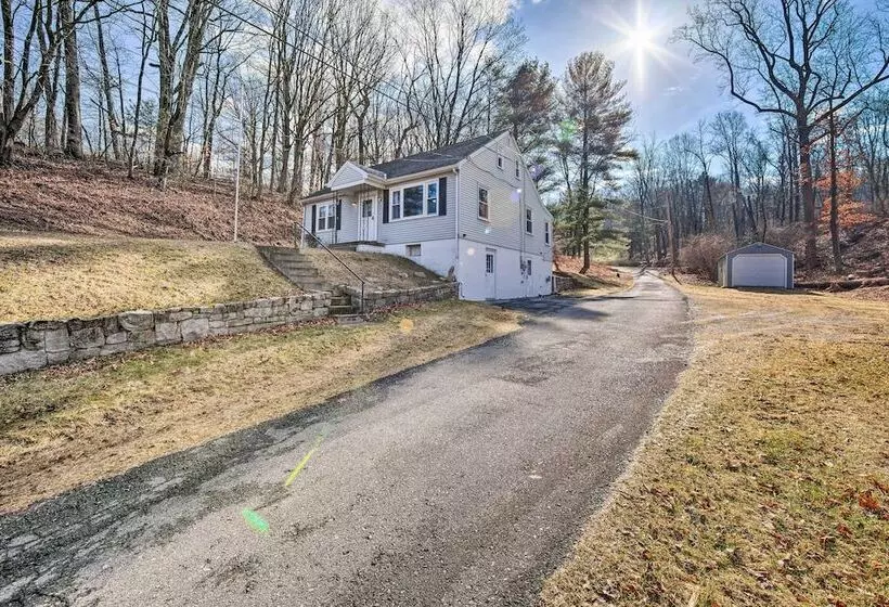 Pet Friendly Mohnton House Near Golf Course!