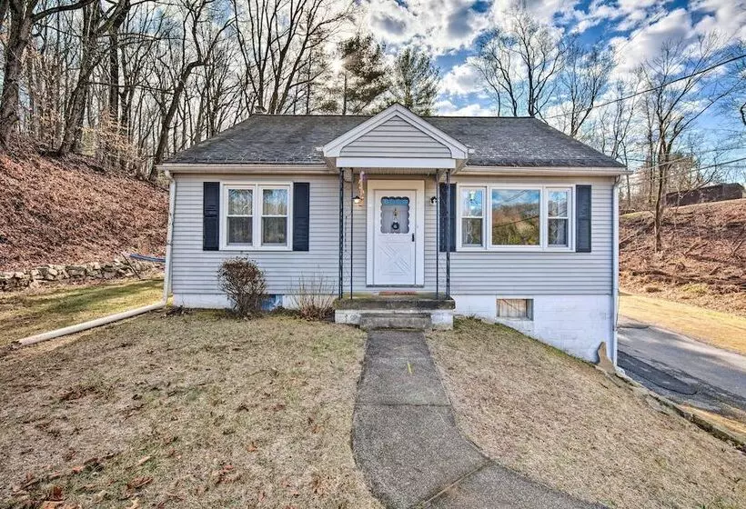 Pet Friendly Mohnton House Near Golf Course!