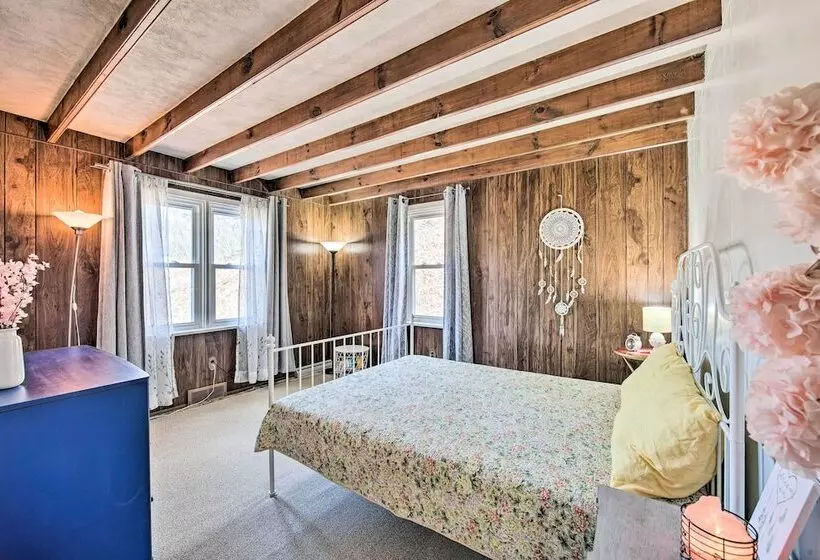 Pet Friendly Mohnton House Near Golf Course!