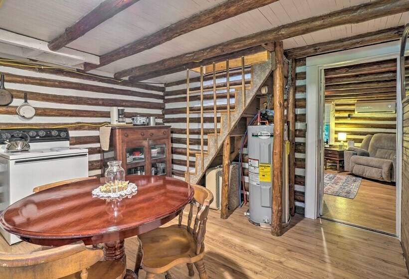Pet Friendly Speedwell Cabin, 1 Mi To Water!