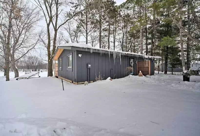 Pine City Getaway, Steps From Snake River!