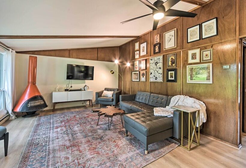 Pine City Getaway, Steps From Snake River!