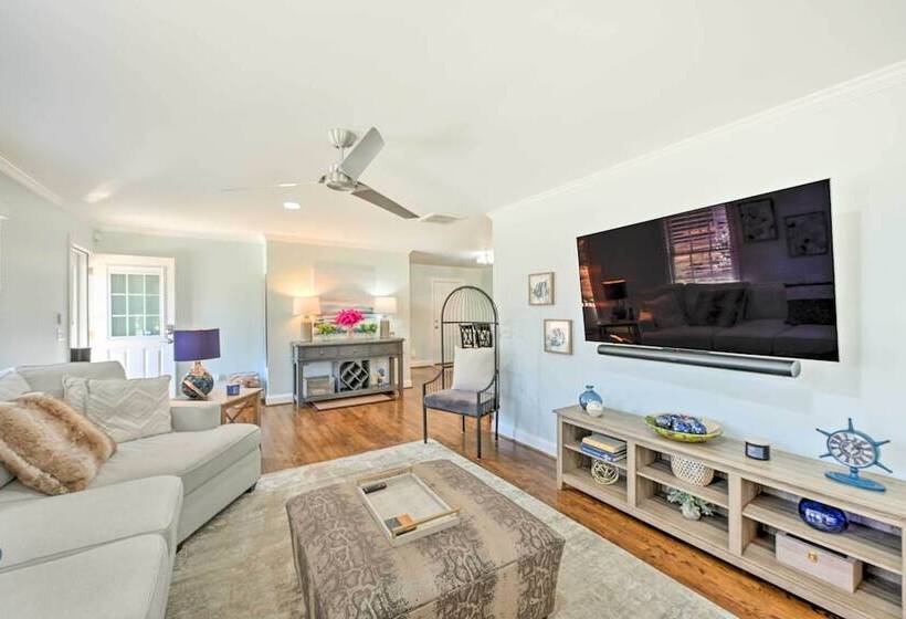 Ranch Style Home 7 Mi To Downtown Greensboro!