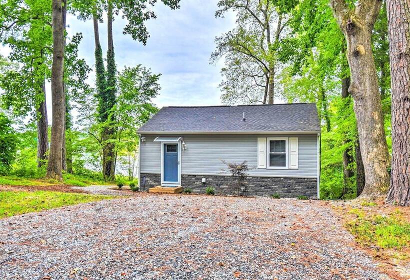 Relaxing Riverfront Cottage W/ Boat Dock!