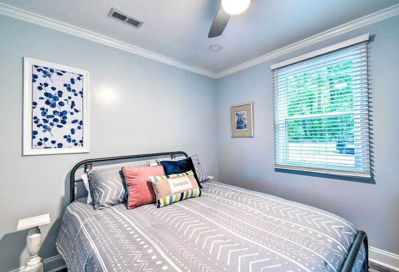 Relaxing Riverfront Cottage W/ Boat Dock!