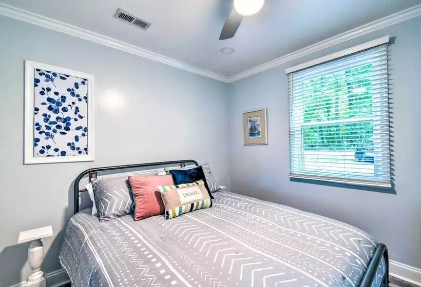 Relaxing Riverfront Cottage W/ Boat Dock!