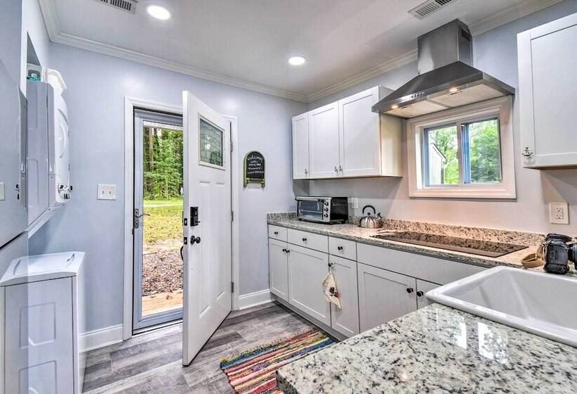 Relaxing Riverfront Cottage W/ Boat Dock!