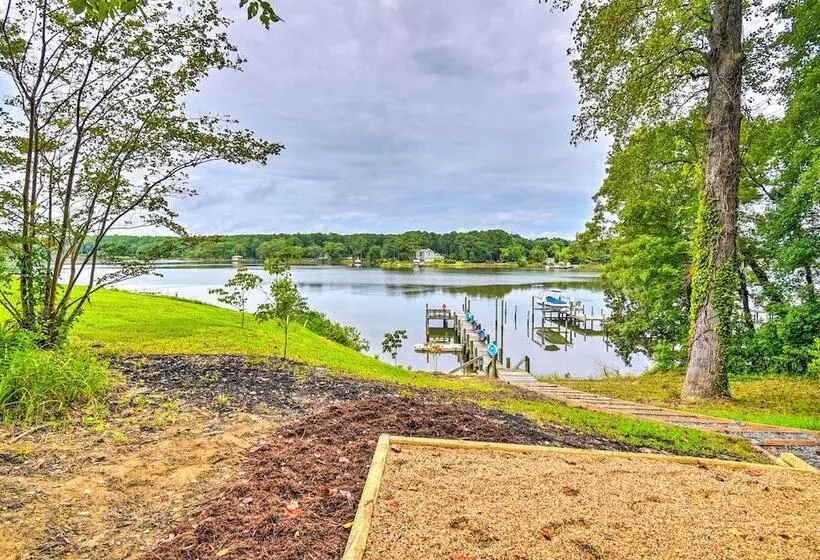 Relaxing Riverfront Cottage W/ Boat Dock!