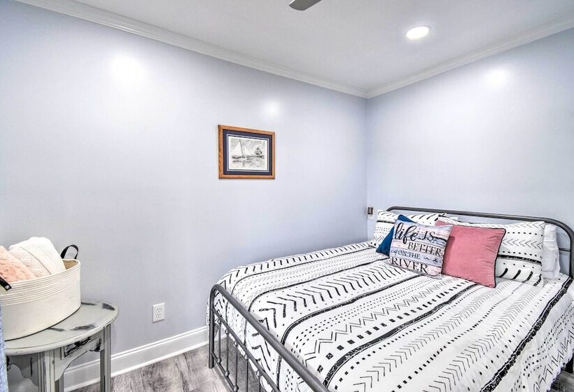 Relaxing Riverfront Cottage W/ Boat Dock!