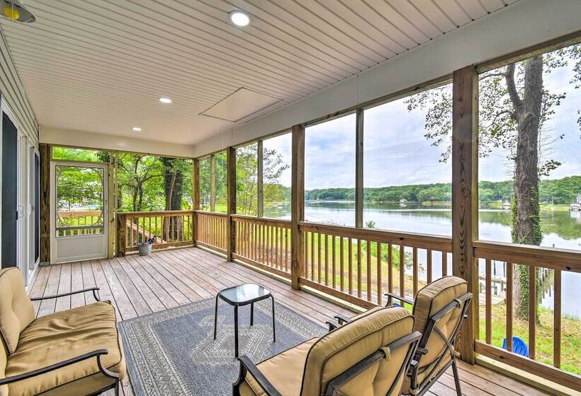 Relaxing Riverfront Cottage W/ Boat Dock!