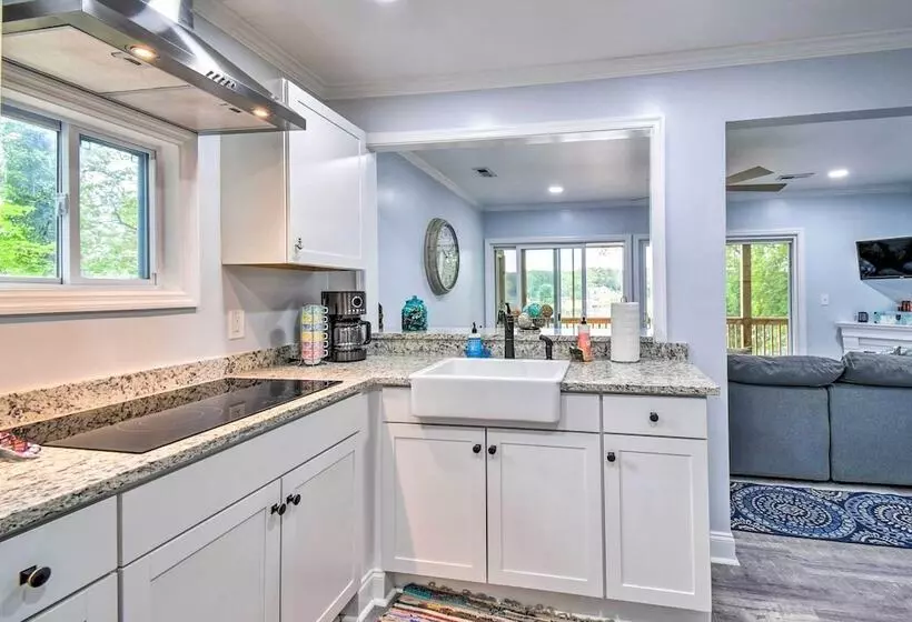 Relaxing Riverfront Cottage W/ Boat Dock!