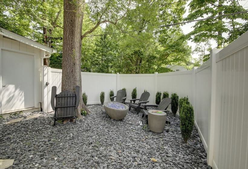 Renovated Bloomington Home Steps To Campus!