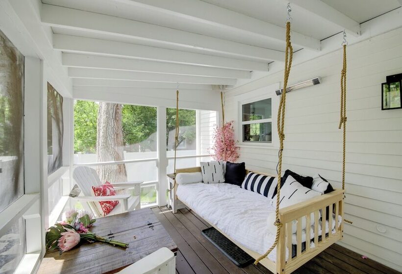 Renovated Bloomington Home Steps To Campus!