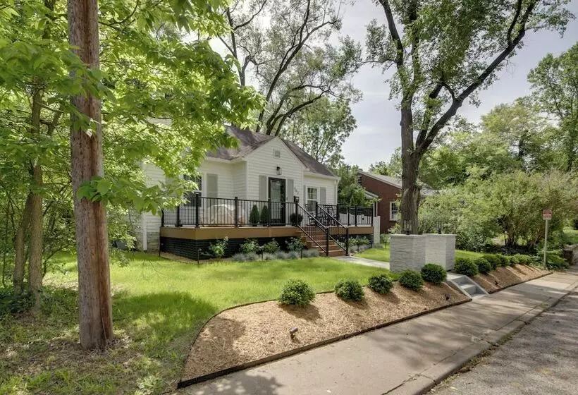 Renovated Bloomington Home   Steps To Campus!